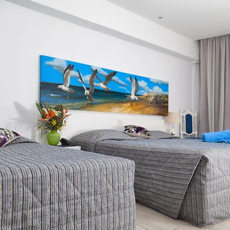 Hotell Opera Larnaca