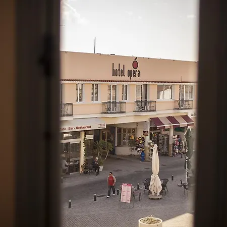 Hotell Opera Larnaca