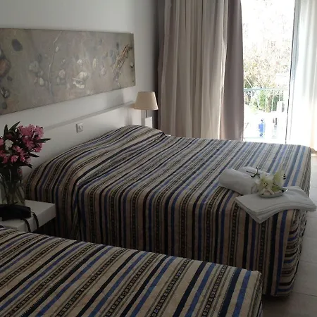 Hotel Opera *