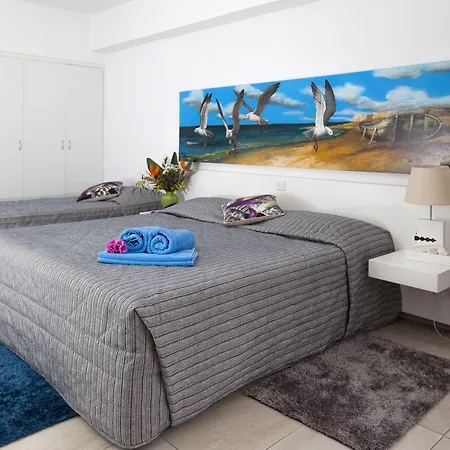 Отель Opera Ларнака