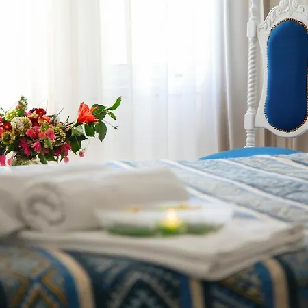 Hotel Opera *