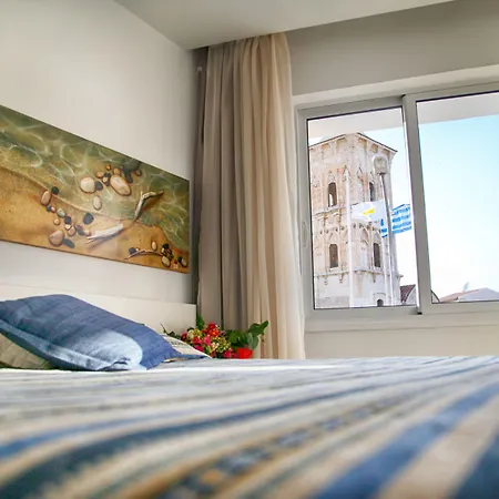 オペラ ラルナカ